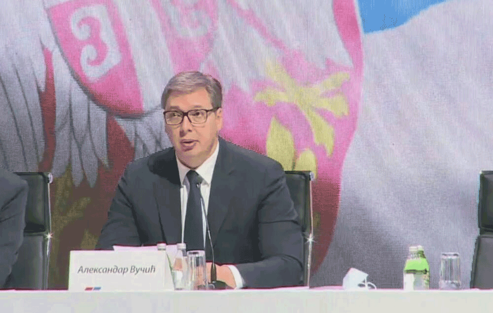 VUČIĆ: Dobio sam ostavku Nebojše Stefanovića na mesto predsednika <span style='color:red;'><b>GO SNS</b></span> Beograd  