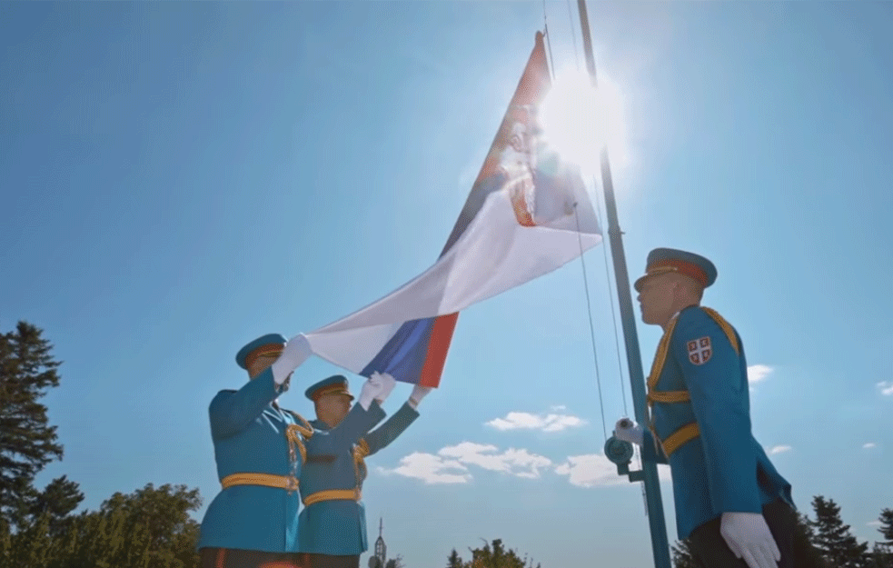 DAN SRPSKOG JEDINSTVA SLOBODE I NACIONALNE ZASTAVE! A znate li kako je nastala srpska <span style='color:red;'><b>trobojka</b></span>? (VIDEO)