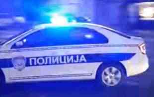 UDES U SURČINU: <span style='color:red;'><b>Teretno vozilo</b></span> udarilo u nadvožnjak, saobraćaj obustavljen 