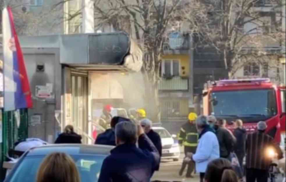 POŽAR NA KARABURMI: Vatra izbila u mesari, vatrogasci na terenu! 