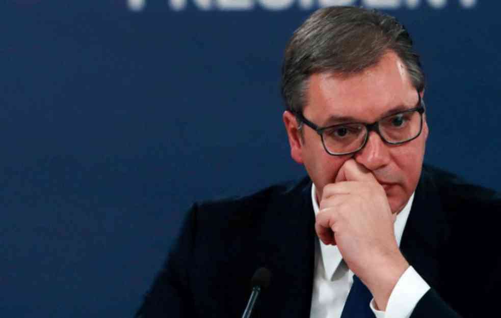 VUČIĆ POKAZAO DOKUMENTA: Ovo su potpisi za Rio Tinto