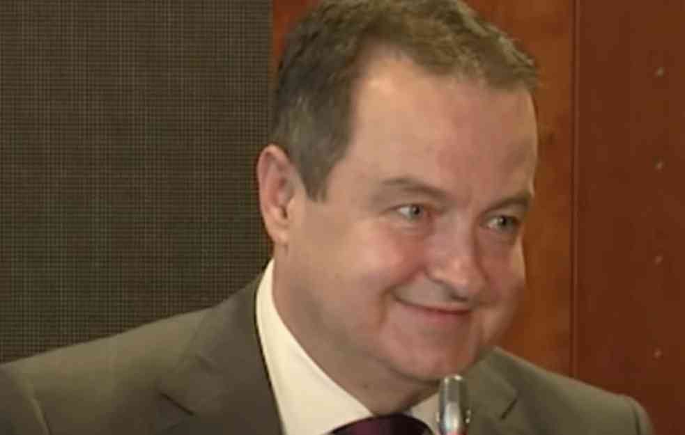 DAČIĆ:  Može da nas brine to što se ne pojavljuju neki novi ljudi, već stari koji mogu doći sa nekom starom politikom