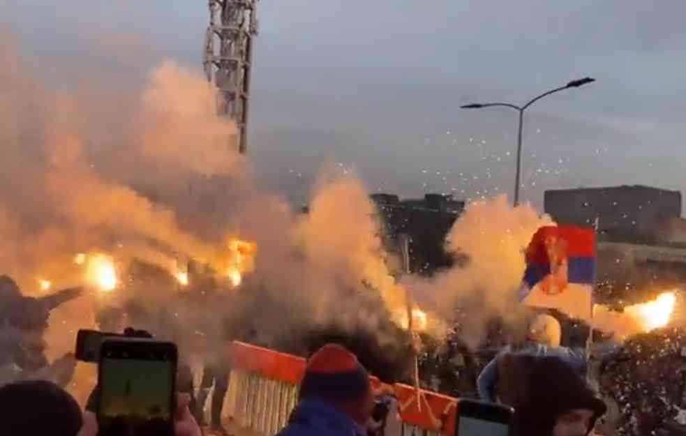 BAKLJAMA NA DEMONSTRANTE: Incident na Gazeli (VIDEO)