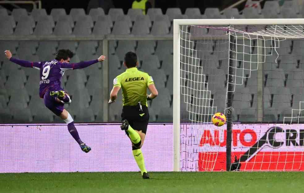 SRPSKI BOMBARDER JE HIT! Ovo &scaron;to je dobio Vlahović od Fiorentine graniči se sa nemogućim