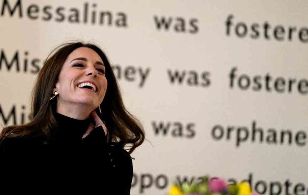 ZASIJALA NA POČETKU GODINE! Savršen stajling Kejt koji ćete obožavati ove zime (FOTO)