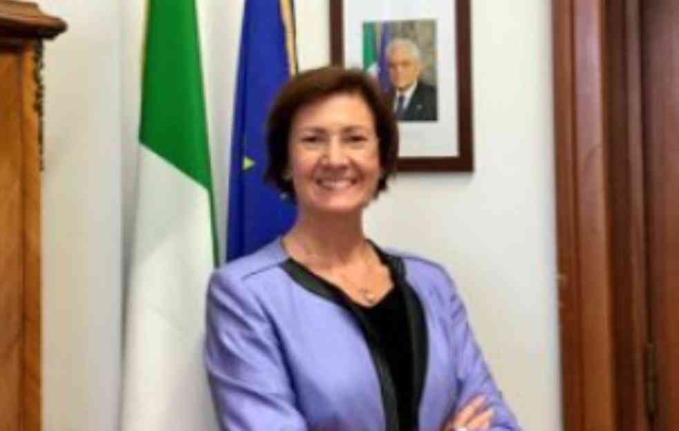 JOŠ JEDNA BIZARNA SMRT AMBASADORA: Italijanska diplomatkinja preminula NA SLIČAN NAČIN kao OLIVER ANTIĆ!