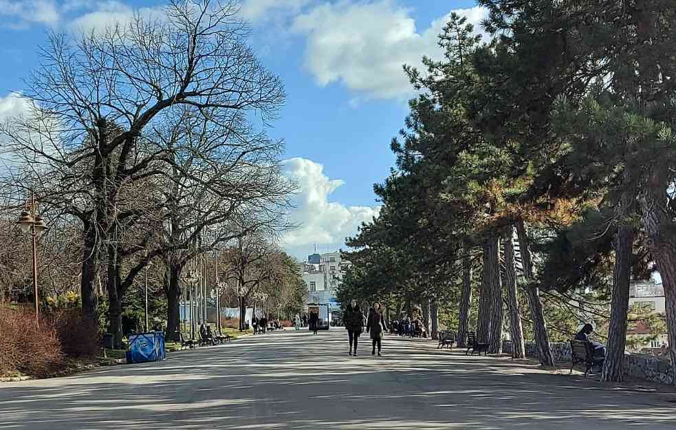 UŽIVAJTE U LEPOM PREPODNEVU! Uveče stiže promena vremena
