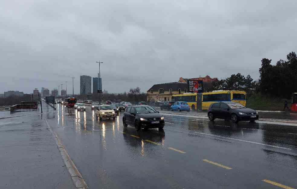 DANAS NIGDE BEZ KIŠOBRANA! Uveče bi mogla da nas iznenadi i poneka pahulja