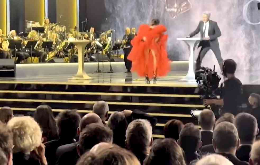 NEVIĐEN SKANDAL NA DODELI FILMSKIH NAGRADA! Evo vam moja zadnjica, danak kulturi (VIDEO)