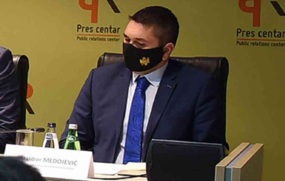 ŠKALJARCIMA ODAVAO POVERLJIVE INFORMACIJE! U tajnoj operaciji uhapšen policajac 