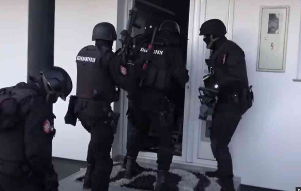 UHAPŠEN JOŠ JEDAN SRBIN, OTAC TROJE DECE, U GRAČANICI - Kurtijevi policajci bili BRUTALNI!