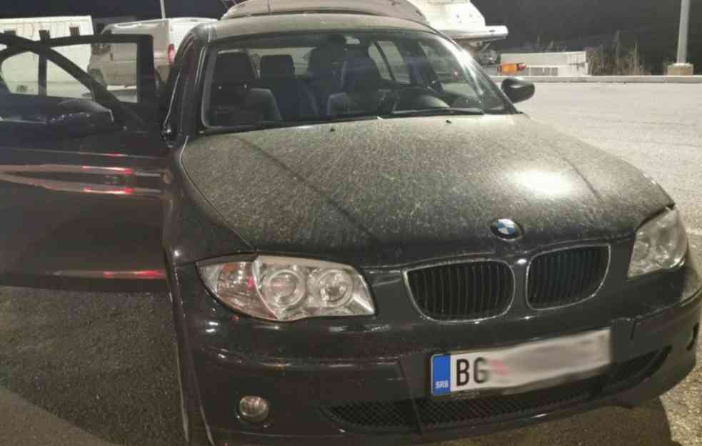 HAPŠENJE NA GOSTUNU: Vozač BMW-a pokušao da prošvercuje kokain, carinici pronašli i ovo (FOTO)