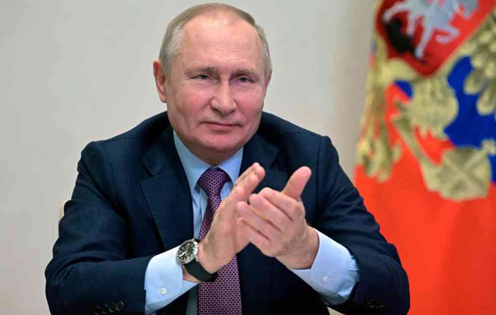 PUTIN: Rusija živi, radi i bori se za svoju budućnost