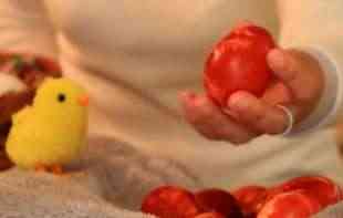 SAPUN OVDE NE POMAŽE: Ostala vam je boja na rukama od farbanja jaja?