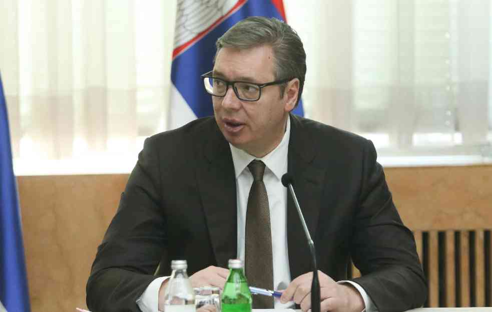 Litijum, Novi Sad....Vučiću pada rejting, građani ne veruju ni vlastima ni predsedniku