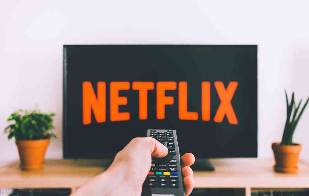SUNOVRAT NETFLIKSA NA BERZI: Vrednost kompanije opala za 50 MILIJARDI DOLARA, ovo su razlozi kraha (VIDEO)
