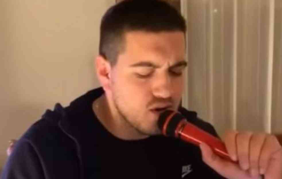 POTRESNO! PEVAO JE KADA SU GA IZNELI IZ KUĆE! Snimak preminulog Stefana LOMI SRCE: Prokleta bolest pobedila (VIDEO)