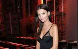 Ljudima padaju vilice zbom Emili Ratajkovski