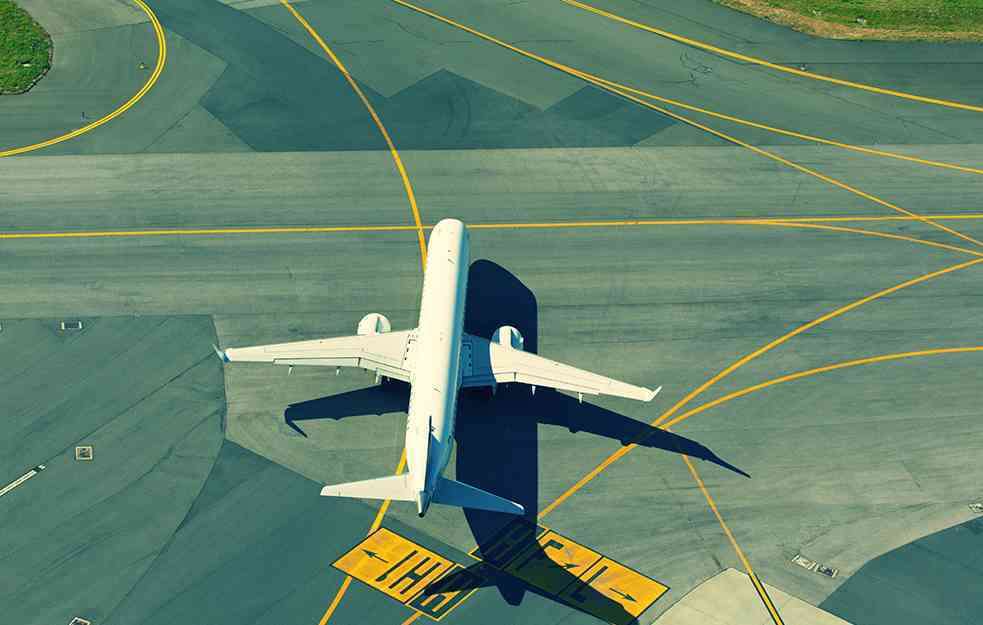 Zamalo izbegnuta katastrofa na aerodromu: Buknuo požar prilikom sletanja aviona iz Turske