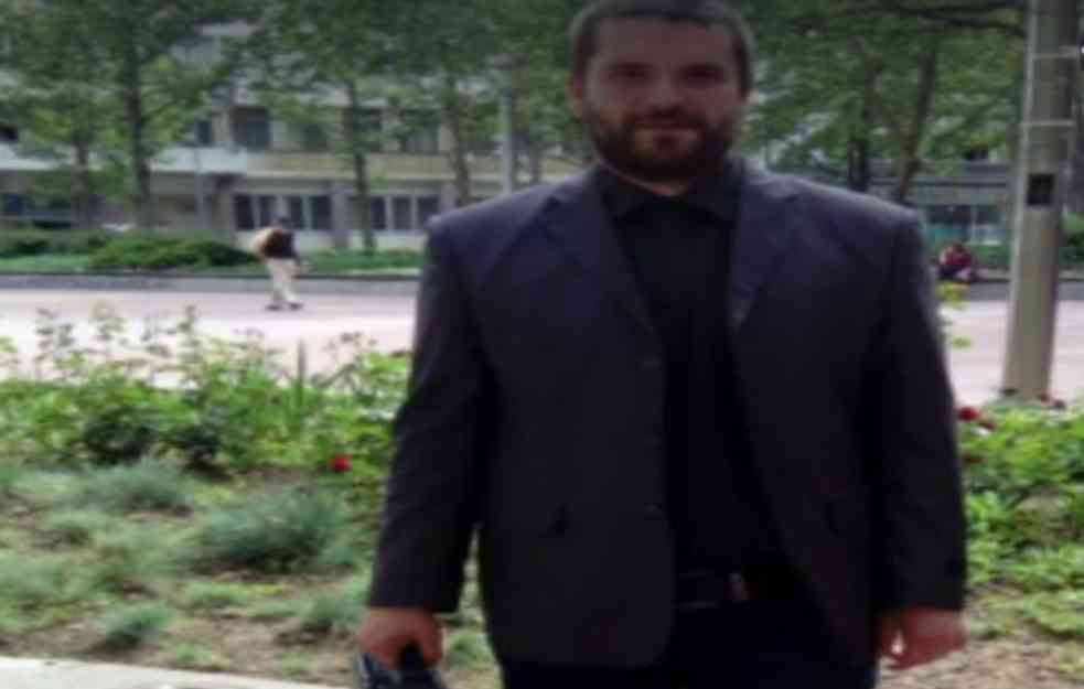 KUM MALČANSKOG BERBERINA NA SUDU Ćerki prstima širio vaginu, govoreći: „Sezame otvori se!“