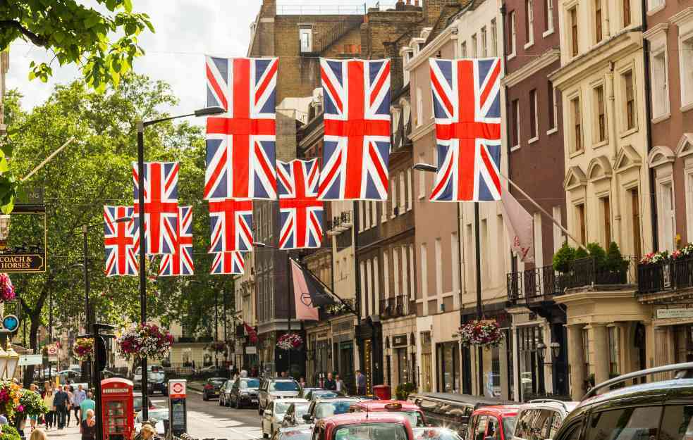 STAGNIRA INFLACIJA U VELIKOJ BRITANIJI: Mleko, jaja i sir pojeftinili, ali cena goriva raste 