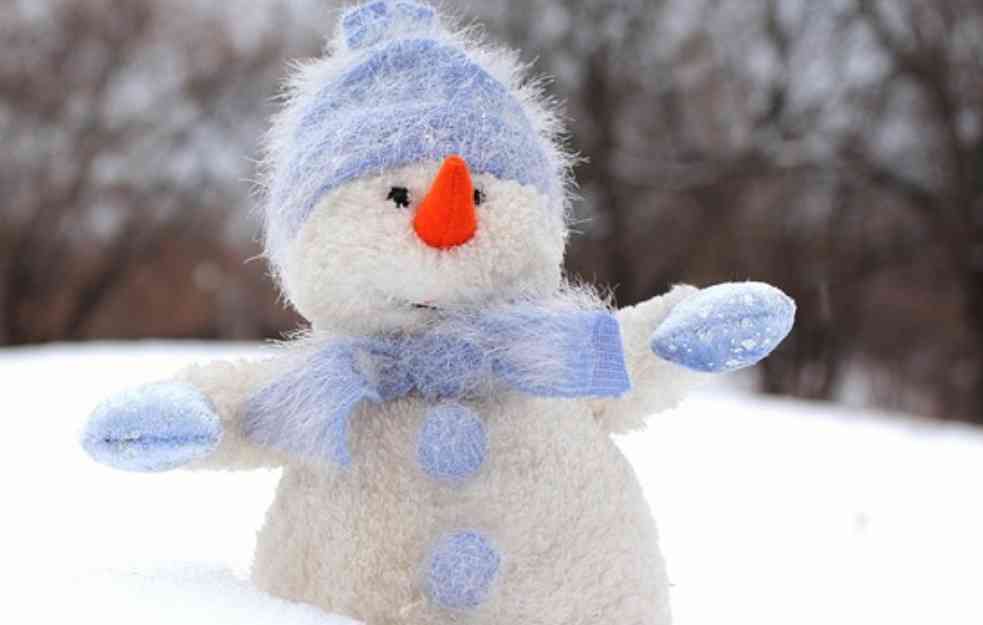 Studenti pozvali građane da dođu ispred Skupštine Srbije na grudvanje