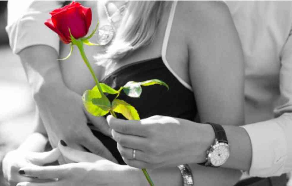 BEZNADEŽNI ROMANTICI U HOROSKOPU: Često se zaljubljuju i još češće razočaraju