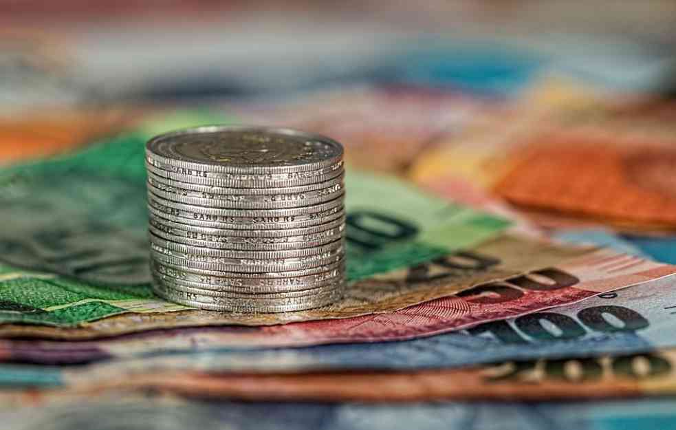 U maju najviše porasli krediti preduzetnika
