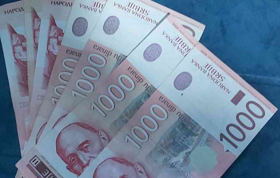 Uskoro stiže isplata penzija za jul: Evo ko je među prvima
