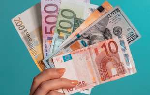 Srednji kurs dinara za evro u sredu 117,0672 dinara
