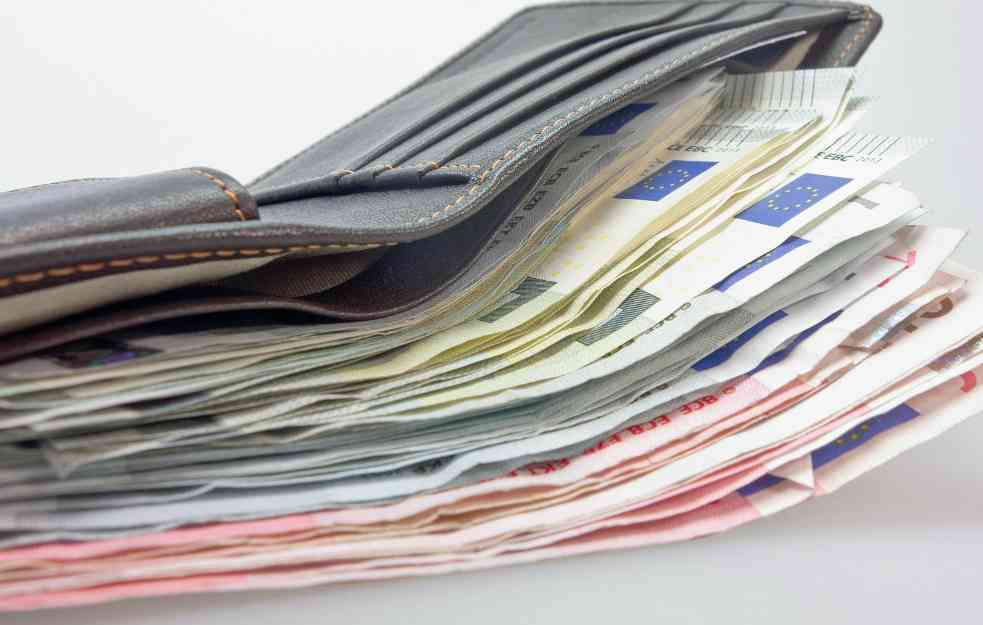 Prosečna plata do 110.000 dinara?