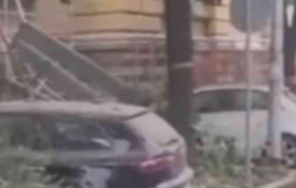 DRAMA U ZAGREBU: Urušila se skela i deo zgrade u centru grada (VIDEO)