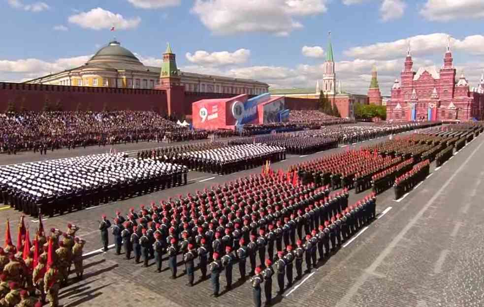 VELIČANSTVENI DEFILE U MOSKVI POVODOM DANA POBEDE! Putin: Verni smo zavetima predaka, želimo mirnu budućnost (VIDEO)