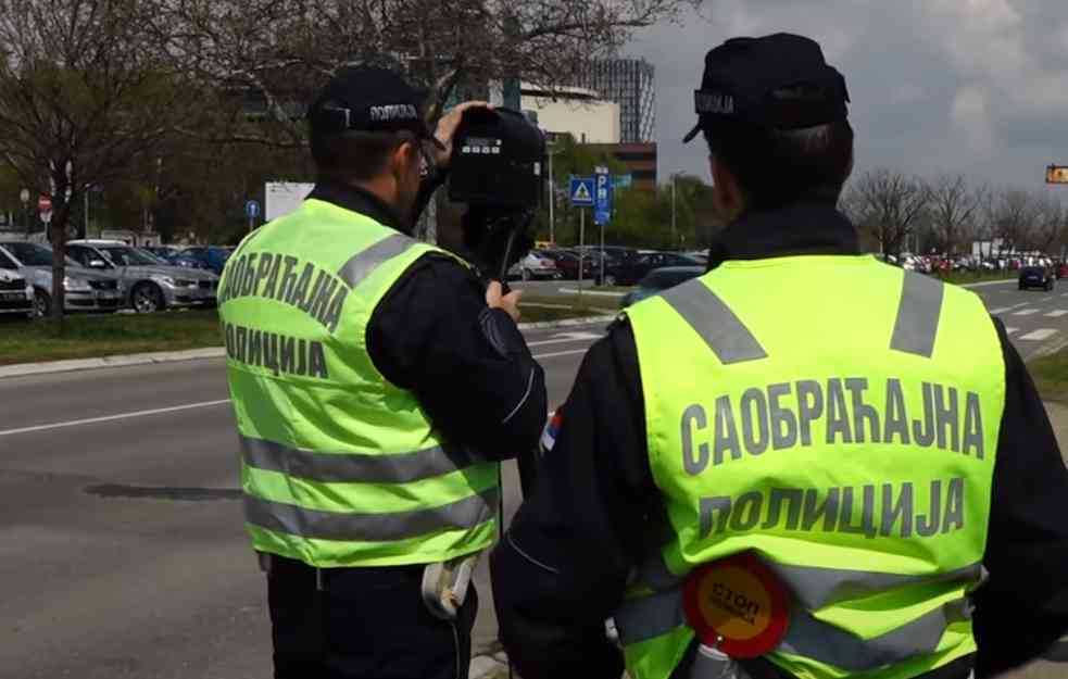 CRNI VIKEND NA PUTEVIMA SRBIJE: <span style='color:red;'><b>DVOJE MRTVIH</b></span>, VELIKI BROJ POVREĐENIH, MEĐU KOJIMA I DECA!