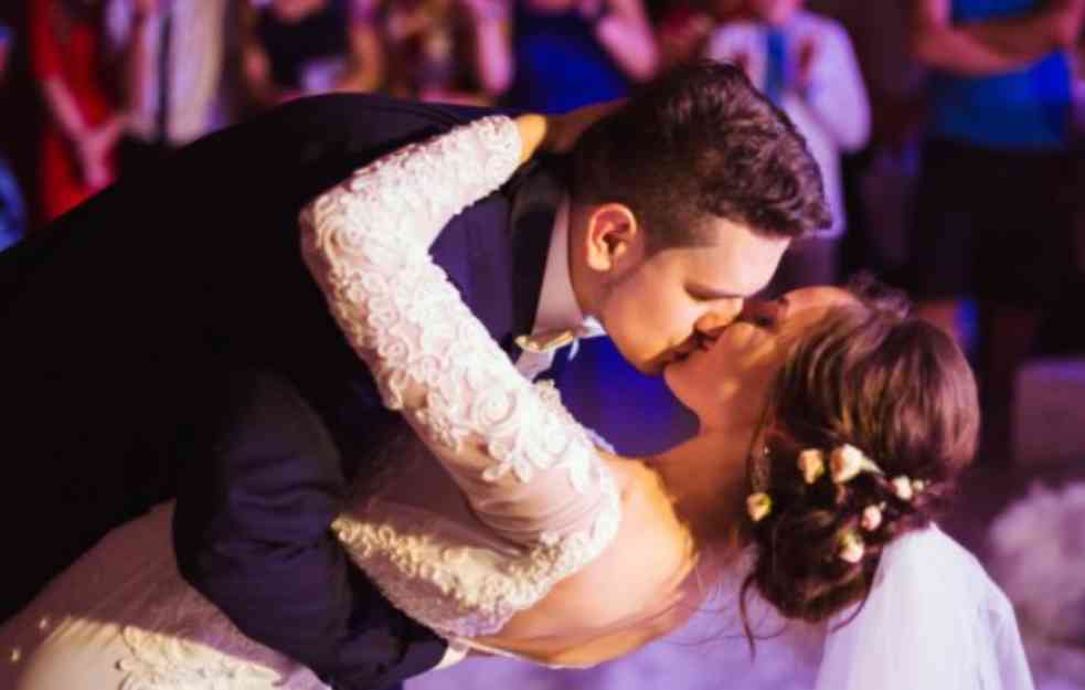 Koje su najbolje godine ZA BRAK? Stručnjaci objašnjavaju - evo na šta bi trebalo da obratite pažnju pre izgovaranja ČUVENOG 