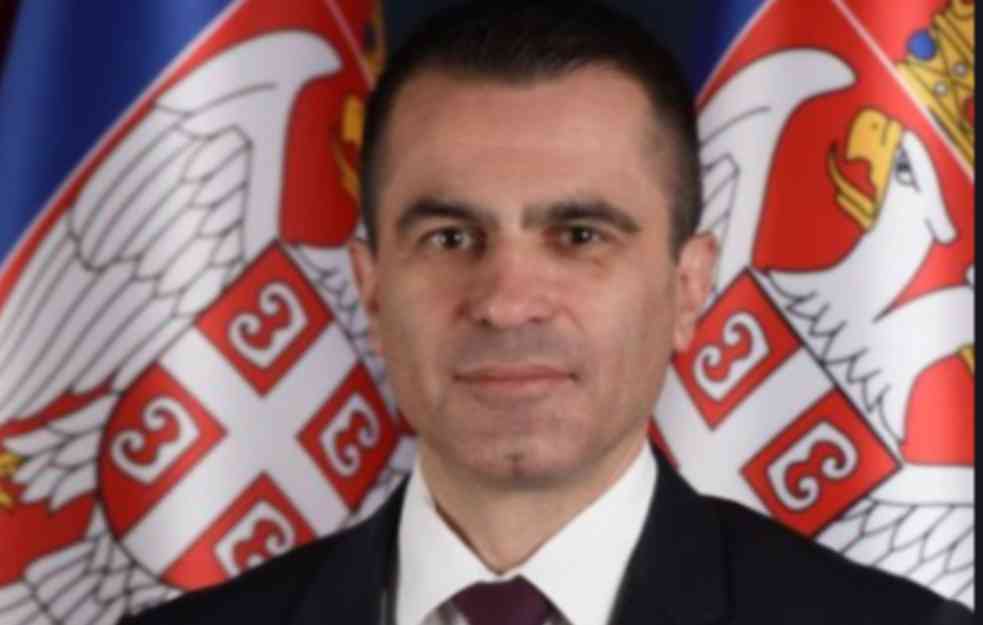 Ovako se bori za srpski naconalni interes: Bivši konobar okupio intelektualce u borbi protiv revizije istorije