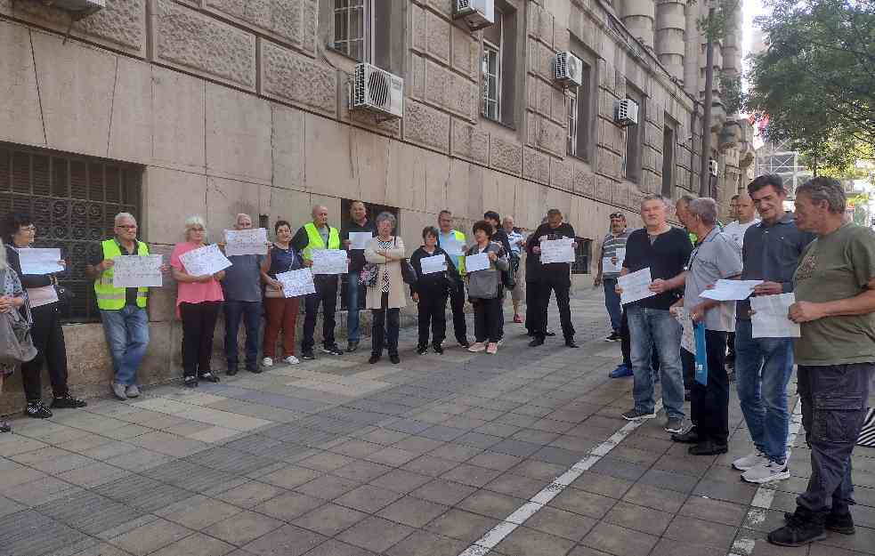 ZAVRŠEN PROTEST BIVŠIH RADNIKA PIK-a ZEMUN ISPRED VLADE, ovo su njihovi ZAHTEVI, evo šta im je saopšteno