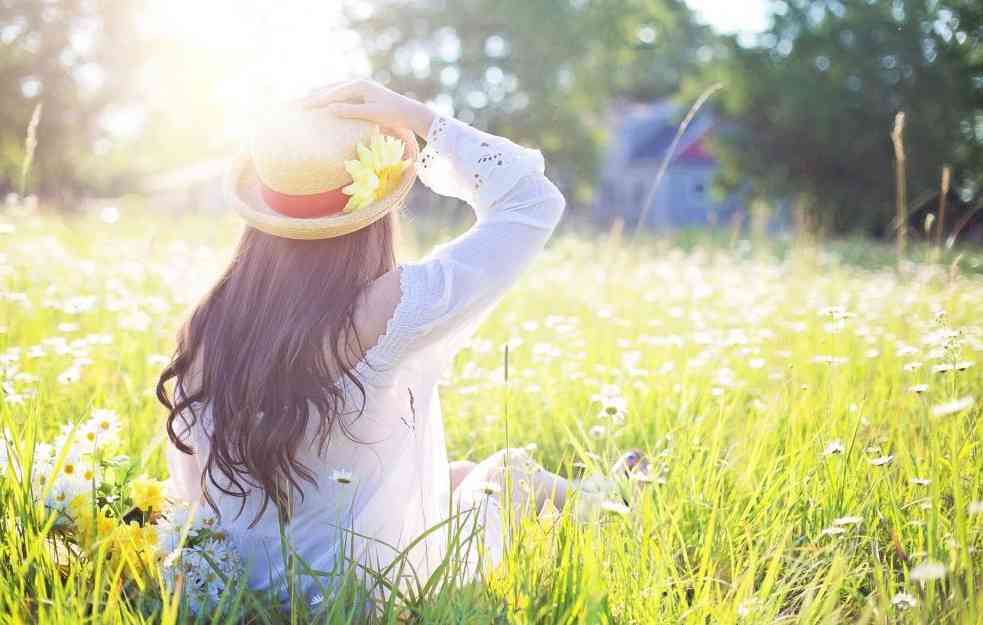 HIT LETA: Kako na više načina iskoristiti belu boho haljinu?