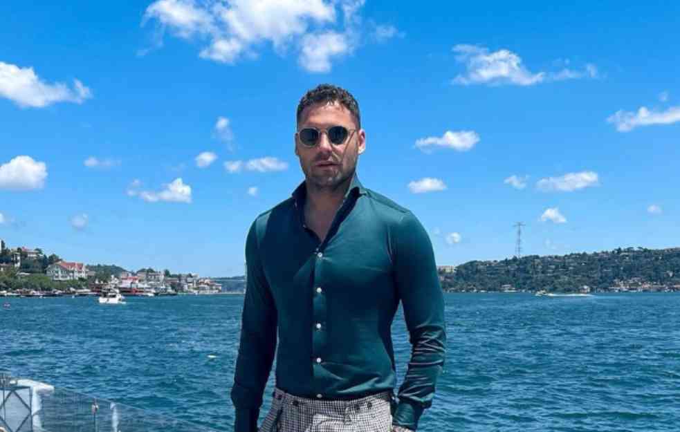 Pred sam datum godišnjice, Duško Tošić je otišao da uživa na drugom putovanju