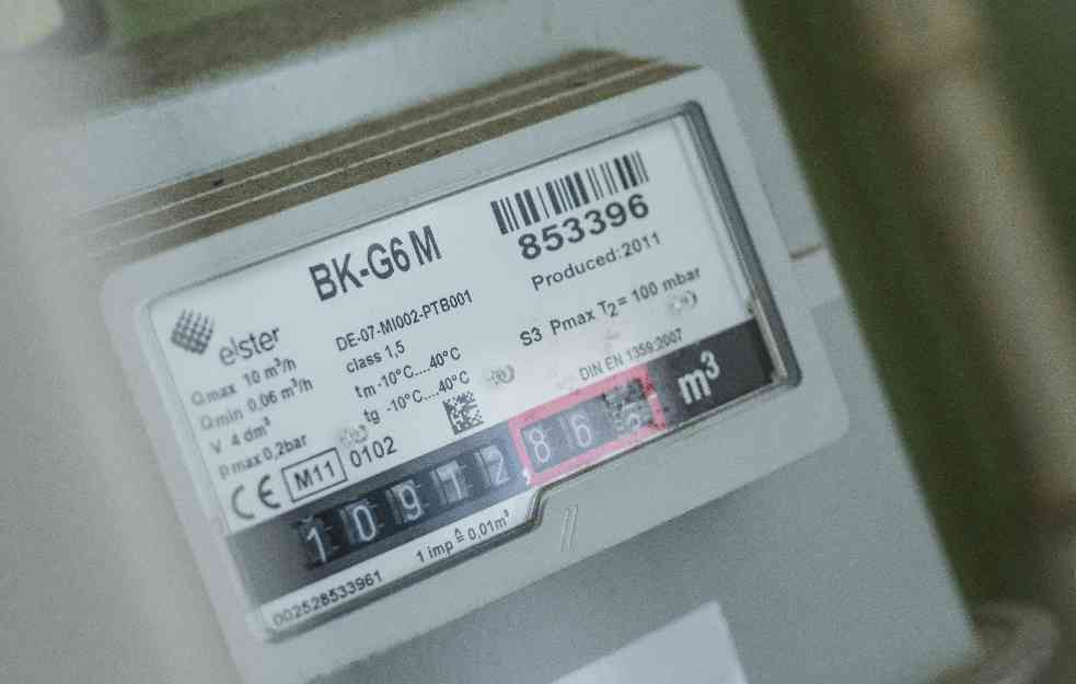 Veliki broj građana odlučio da sam očitava svoju struju umesto da čeka na Elektrodistribuciju: Produžen rok za prijavu stanja