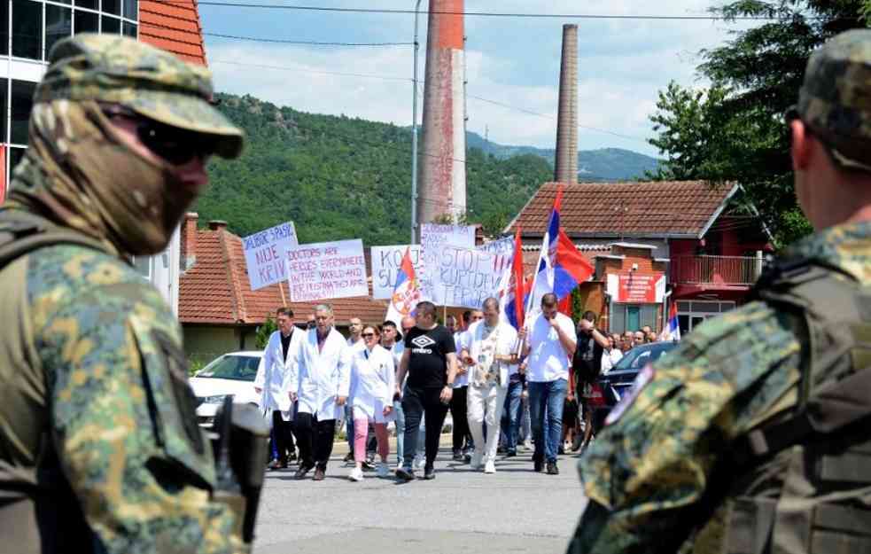Parlamentarci iz Evrope i SAD: PRITISNITE SRBIJU!