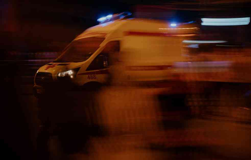 CRNA NOĆ U SRBIJI: Automobil sleteo sa puta i udario u betonsku ogradu na putu Šabac-Loznica