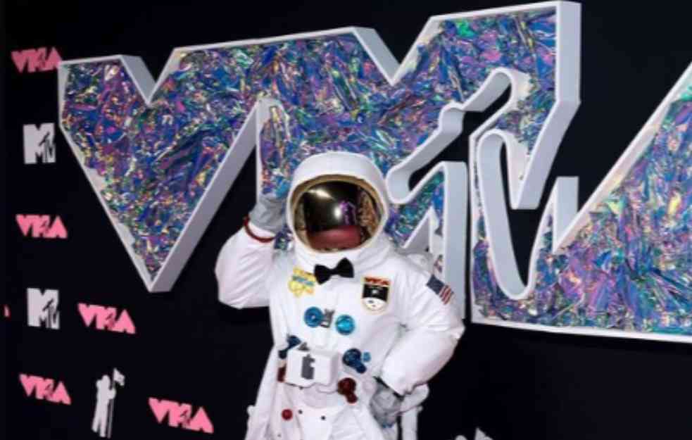 Sinoć su održane MTV VMA nagrade: Dominacija slavnih lepotica na crvenom tepihu