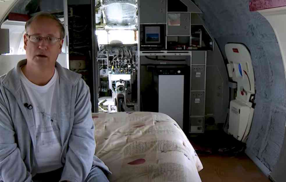NEOBIČAN ŽIVOT: Ovi ljudi su od AVIONA NAPRAVILI DOMOVE (VIDEO)