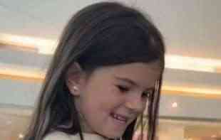 Mama je svojoj ćerki dozvolila da jednom mesečno izostane iz škole i radi šta želi