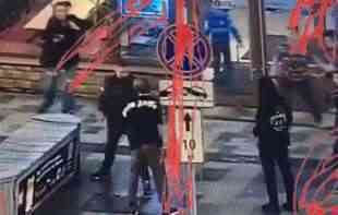ČUVENI EVROPSKI ŠAMPION ISPRED RESTORANA <span style='color:red;'><b>PUCAO NA LJUDE</b></span>: Ranio četiri osobe u centru Moskve! (VIDEO)