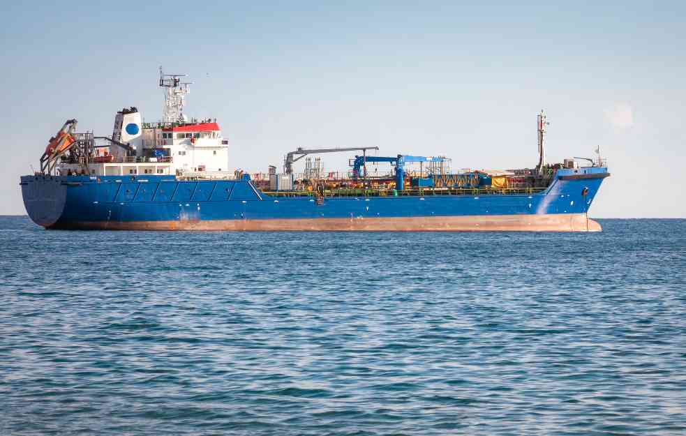 Zaplenjen tanker koji prevozi naftu izraelskog milijardera
