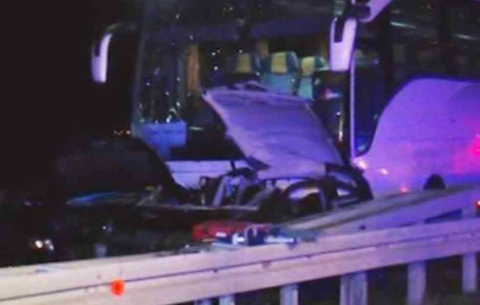 POZNATO STANJE POVREĐENIH U STRAVIČNOJ NESREĆI NA PUTU KRAGUJEVAC - BATOČINA: Poginuo vozač automobila, osmoro u bolnici 