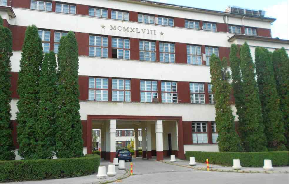 VATROGASCI PET DANA GASE POŽAR U ELEKTRONSKOJ INDUSTRIJI: Izgorelo 3.000 kvadrata