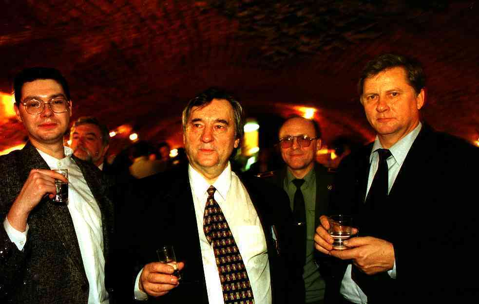 ALEKSANDAR PROHANOV, PRVO PERO RUSIJE: Šta sanjaju Rusi
